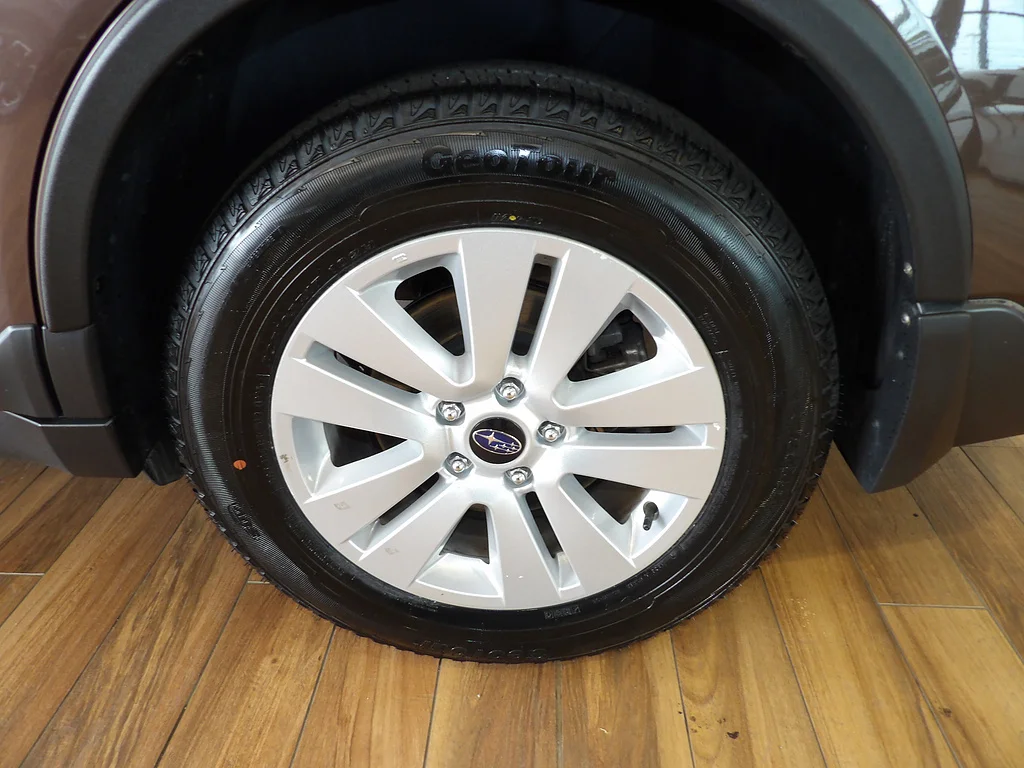 Used 2019 Cinnamon Brown Pearl Subaru 2.5i Premium image 9
