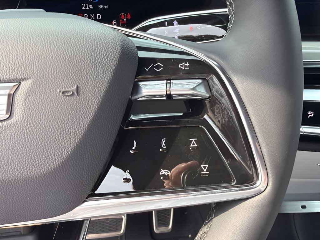 2027 Cadillac LYRIQ Luxury - Photo 13