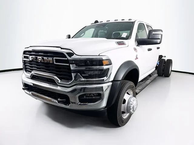 New 2026 Bright White Clear-Coat Exterior Paint RAM TRADESMAN image 3