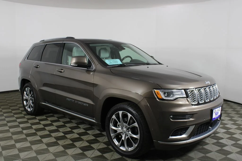 2019 Jeep Grand Cherokee Summit 4WD's photo