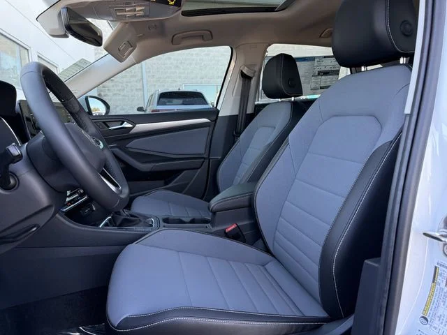 New 2026 White Volkswagen 1.5T SE image 22
