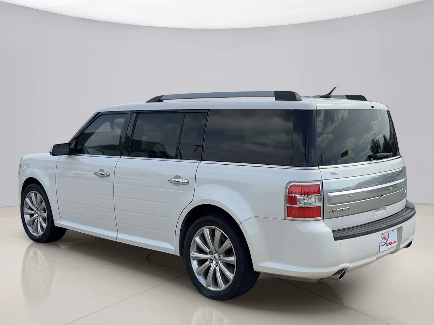 Used 2013 White Ford LIMITED image 4