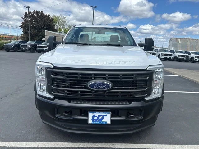 2025 Ford F-450 Super Duty Chassis Cab XL - Photo 14