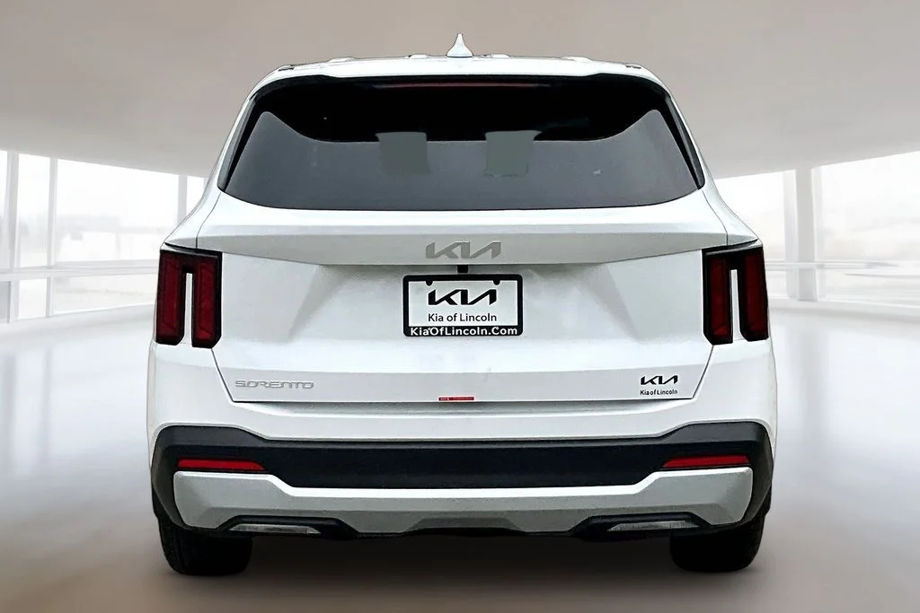New 2026 Glacial White Pearl Kia LX image 4
