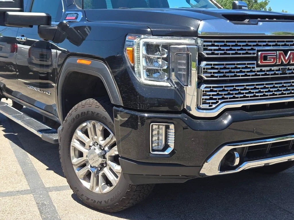Used 2023 Black GMC Denali image 3