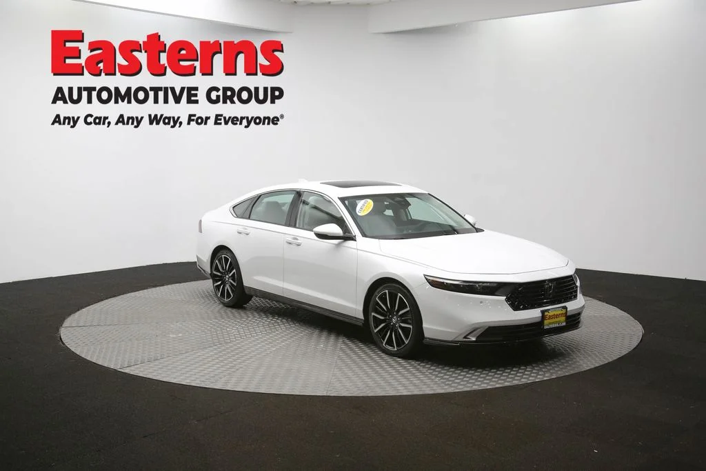 Used 2024 White Honda Touring image 47