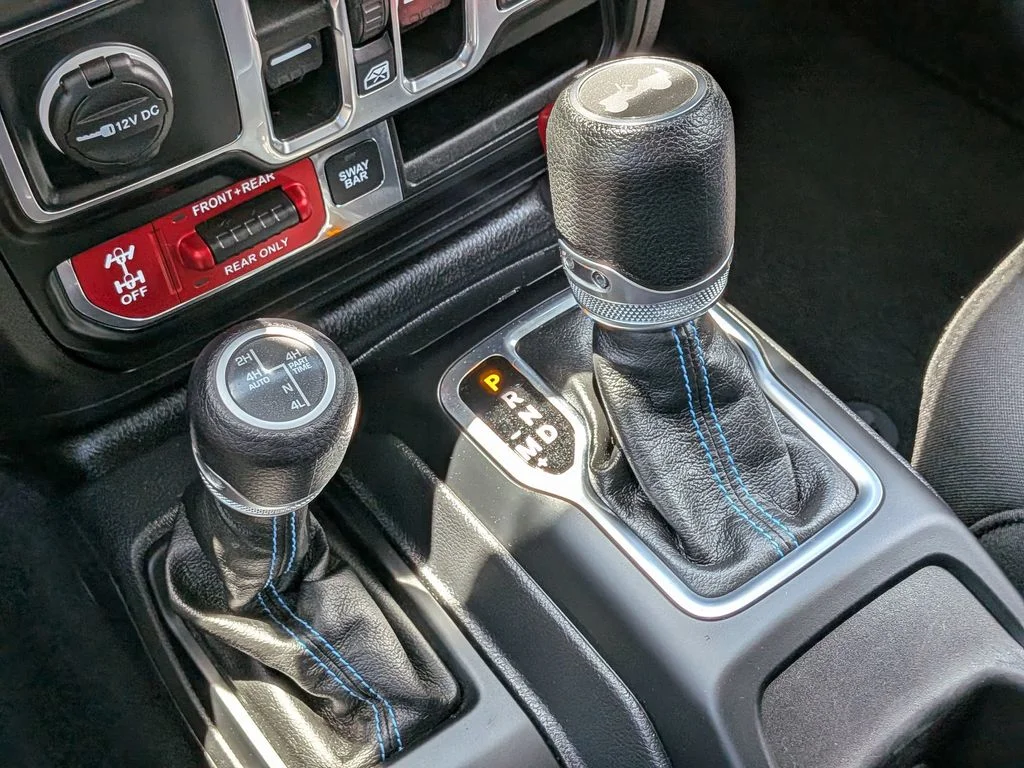 Used 2023 Silver Jeep Rubicon 4xe image 15