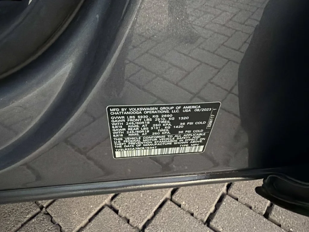 Used 2024  Volkswagen 2.0T SE image 31
