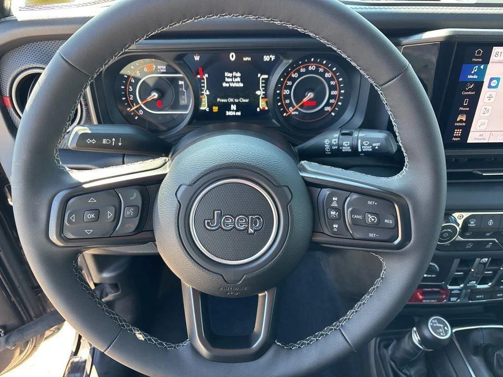 Used 2025  Jeep Rubicon image 20