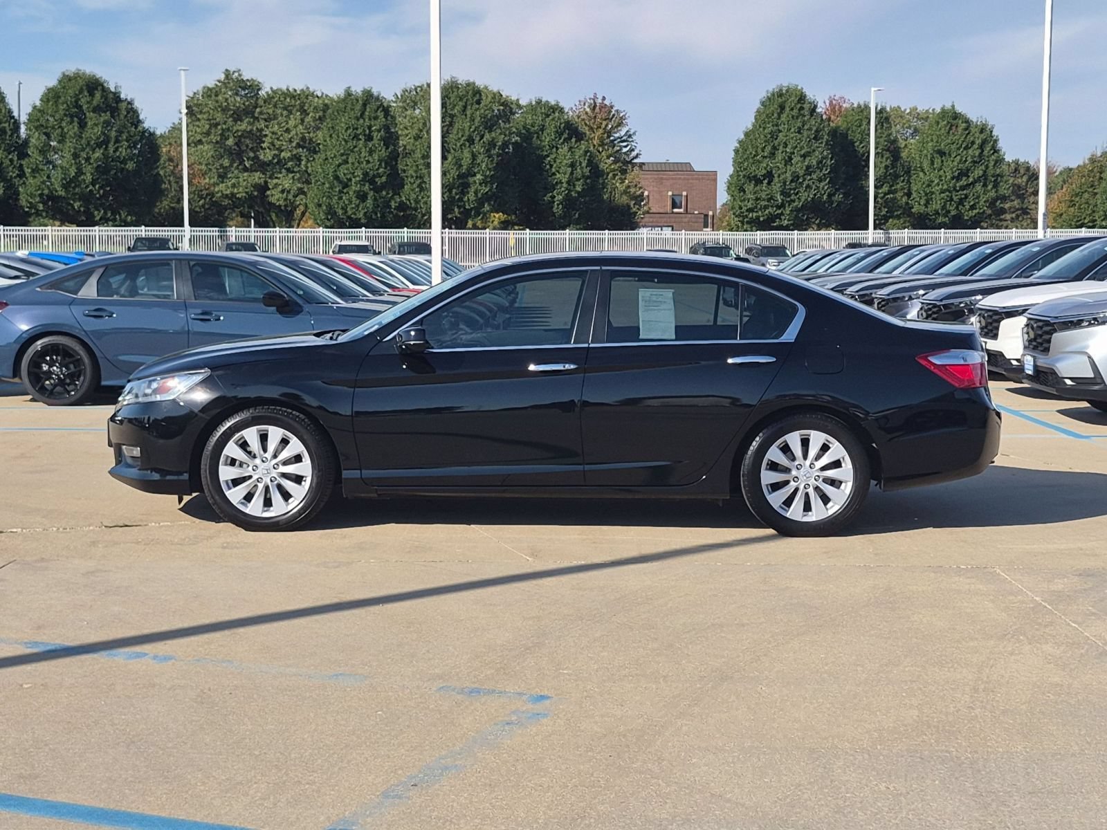 Used 2013 Crystal Black Pearl Honda EX-L Sedan image 9