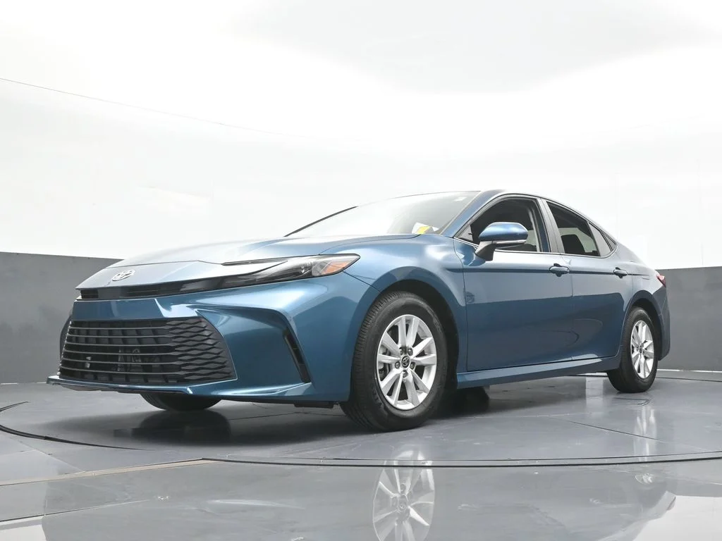Used 2025 Ocean Toyota LE image 52