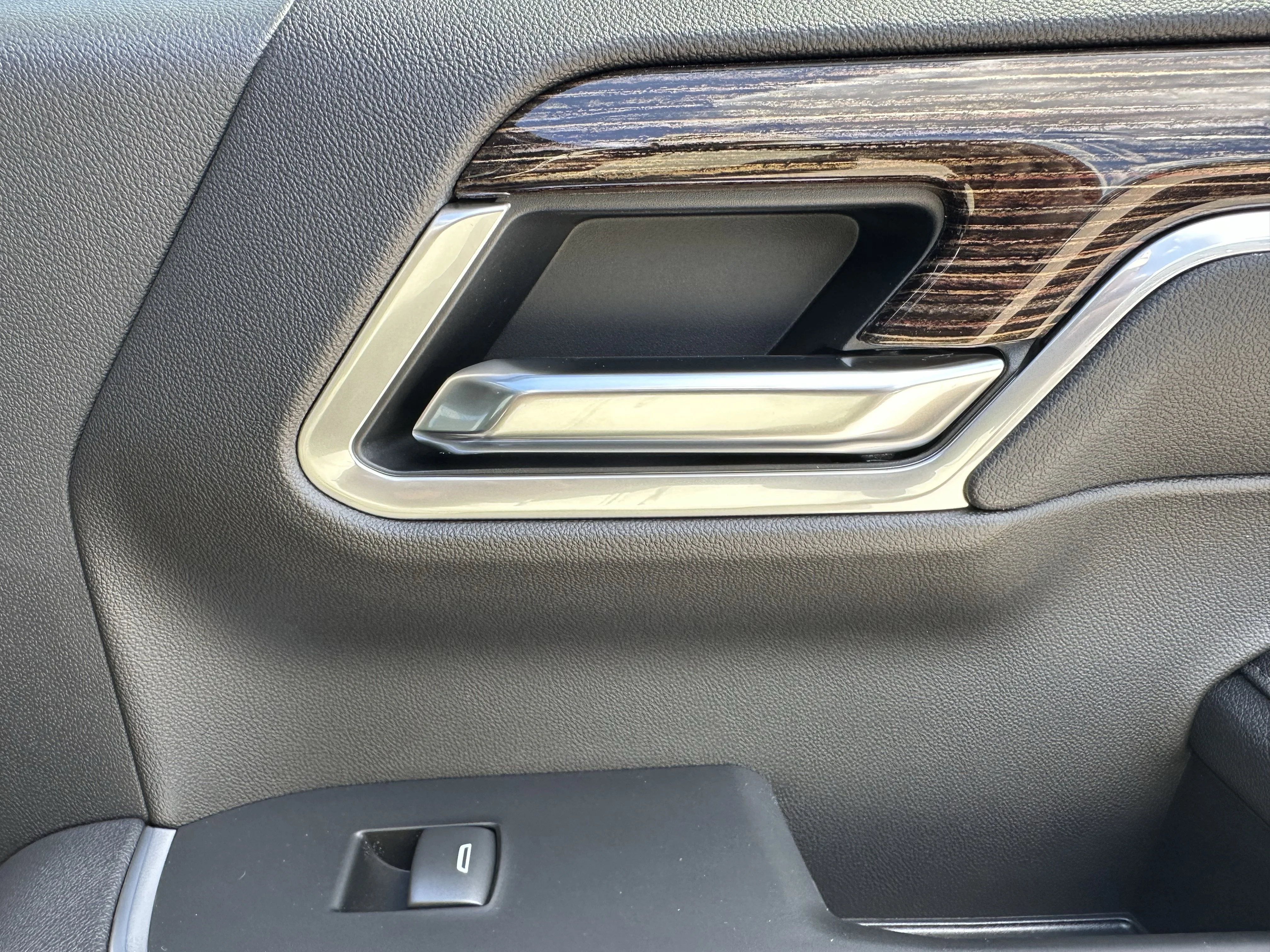 New 2026 Onyx Black GMC Elevation image 19