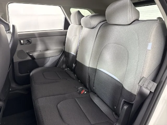 New 2027 White Kia S image 21