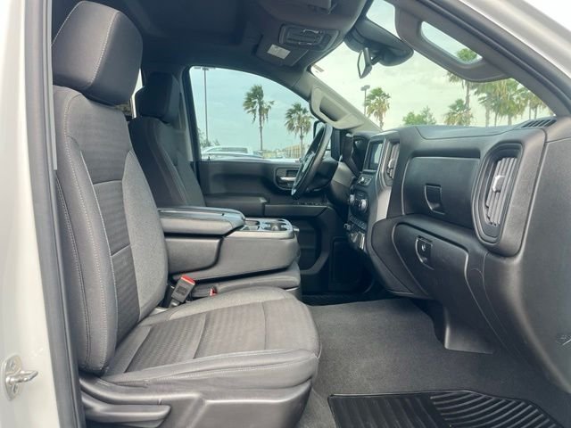 Used 2025 White Chevrolet Custom image 21