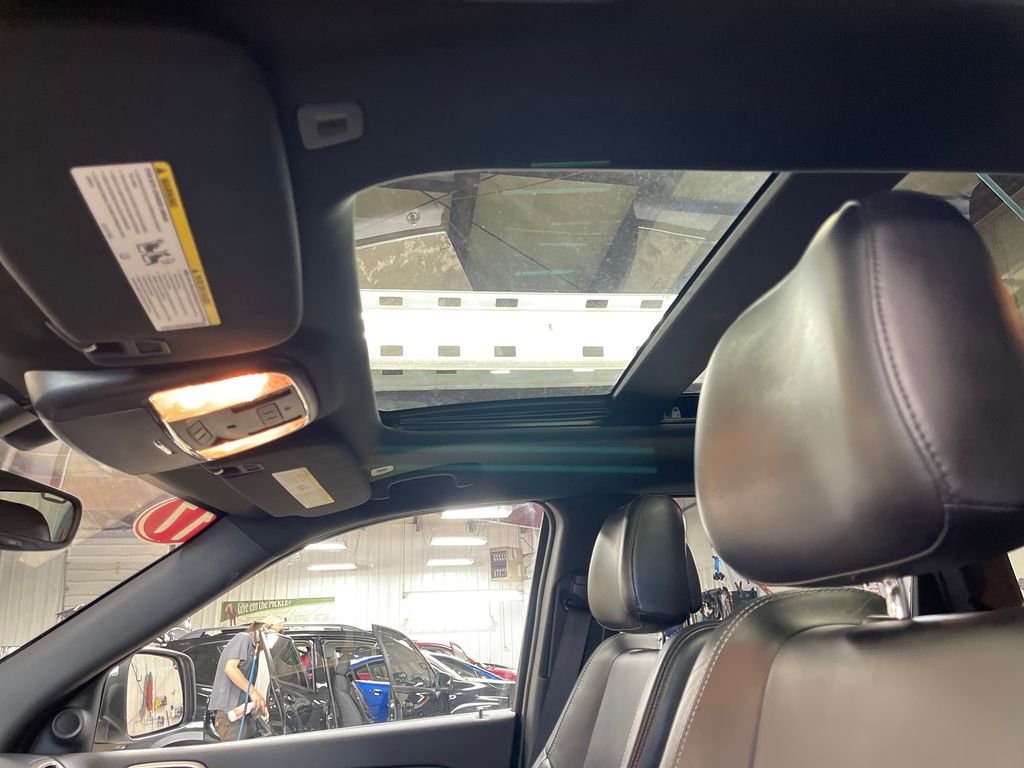 Used 2017 White Jeep Limited image 13