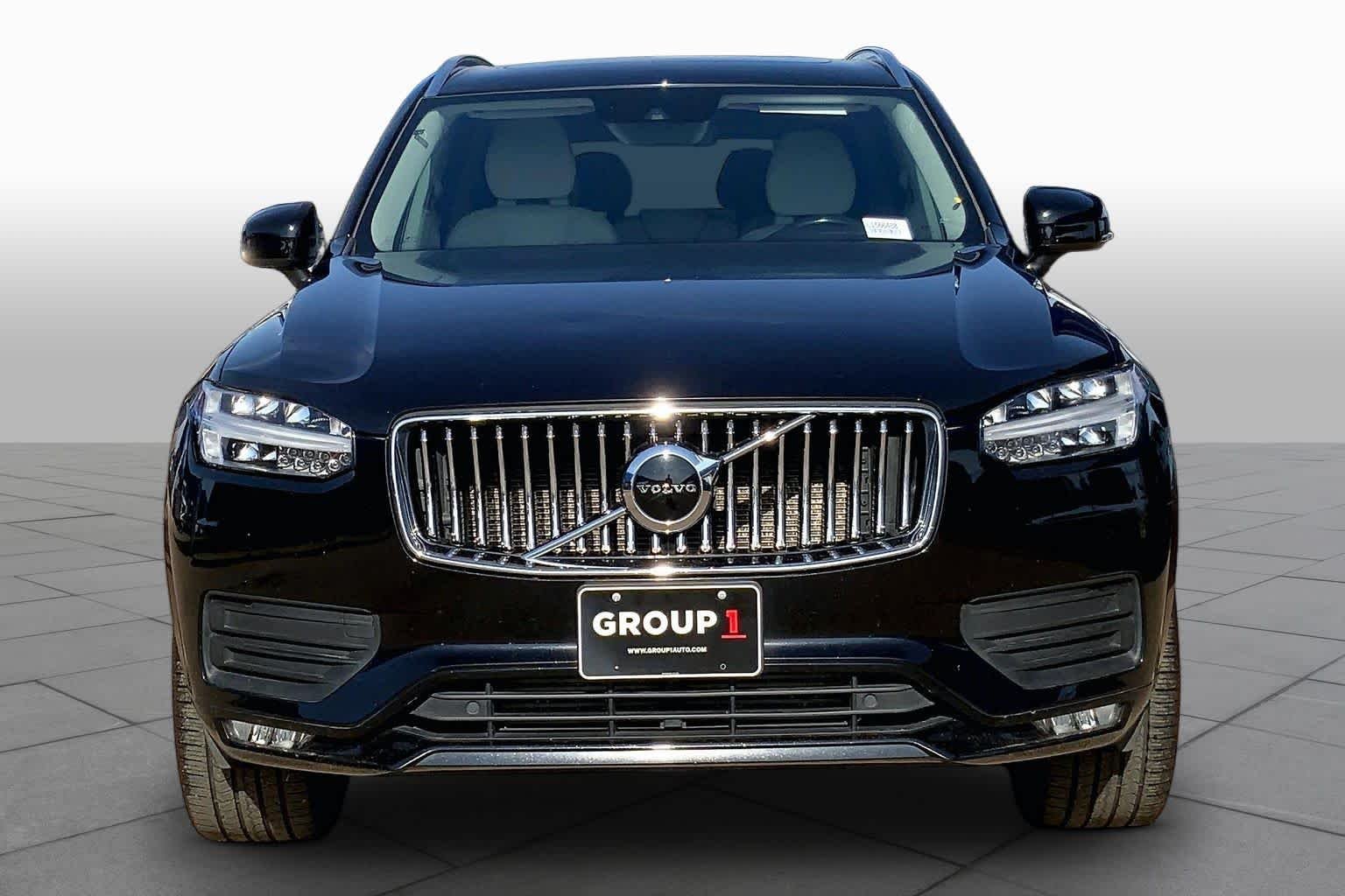 Pre-Owned 2020 Volvo XC90 Momentum