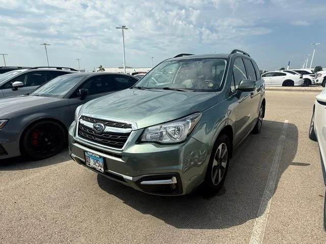Used 2018 Green Subaru 2.5i Premium image 4