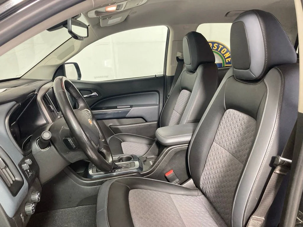 Used 2022 Black Chevrolet Z71 image 11