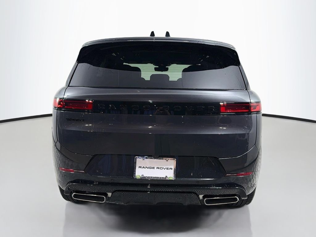 New 2027 Carpathian Grey Land Rover Dynamic SE P400 image 6