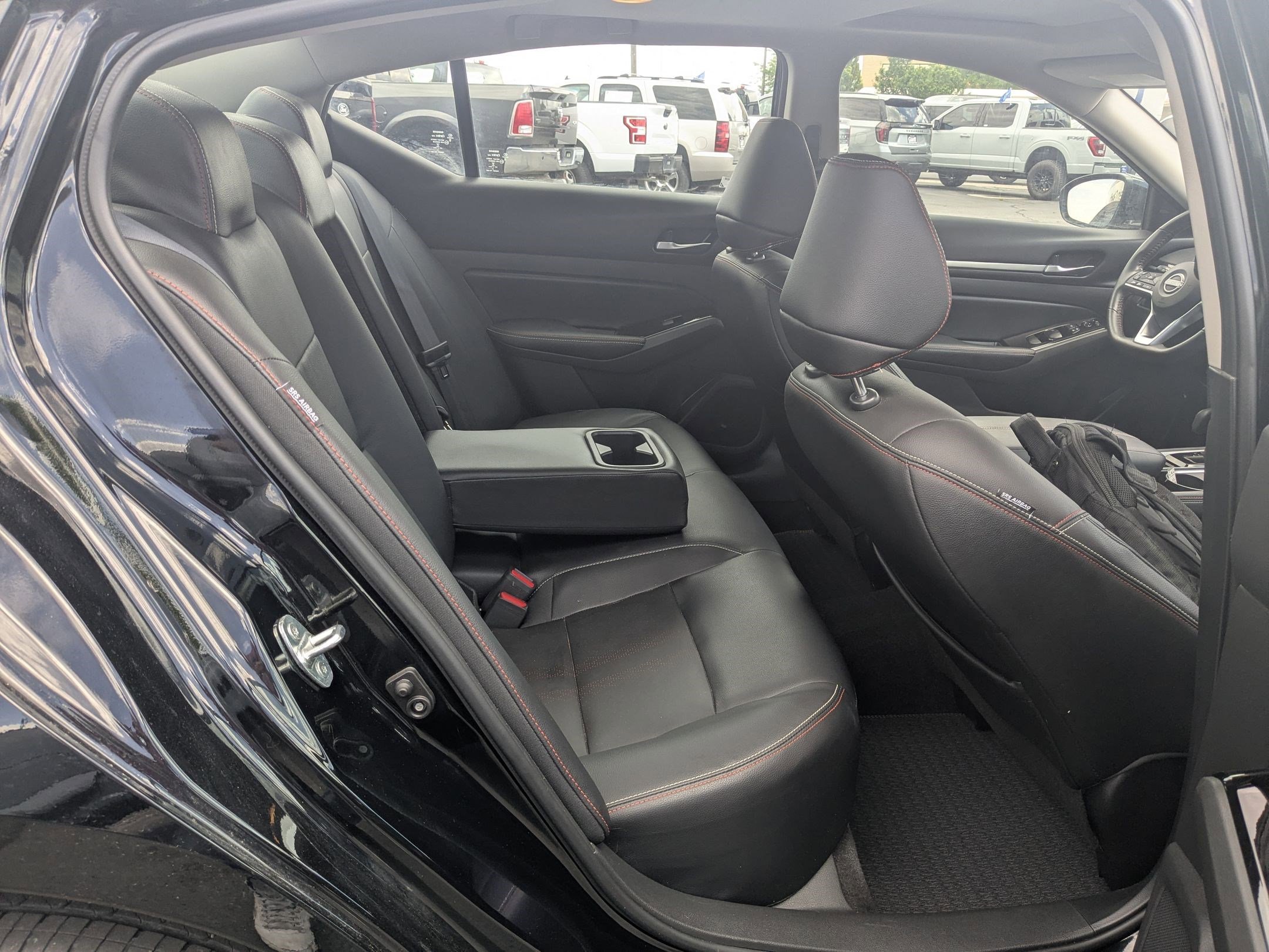 Used 2024 Super Black Nissan 2.5 SR image 31