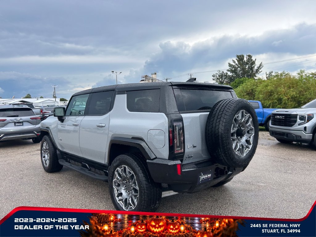 Certified Used 2025 Meteorite Metallic (Grey) GMC 3X image 5