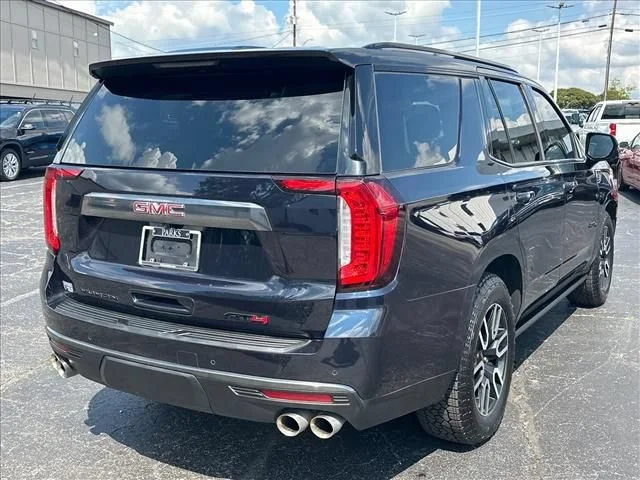 2023 GMC Yukon AT4 - Photo 13