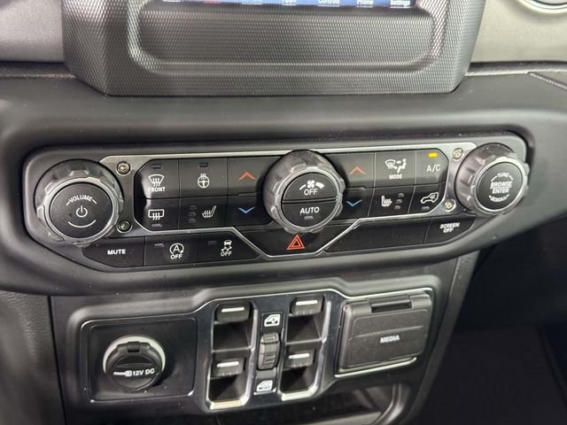 Used 2022 Silver Jeep Unlimited Sport S image 28