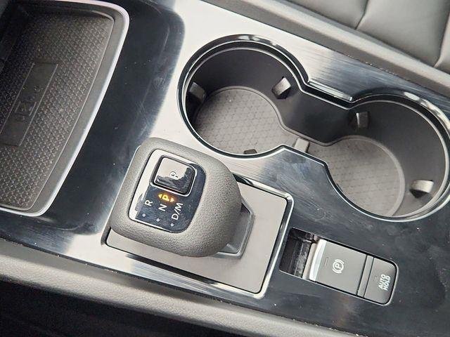Used 2025  Nissan SL image 16
