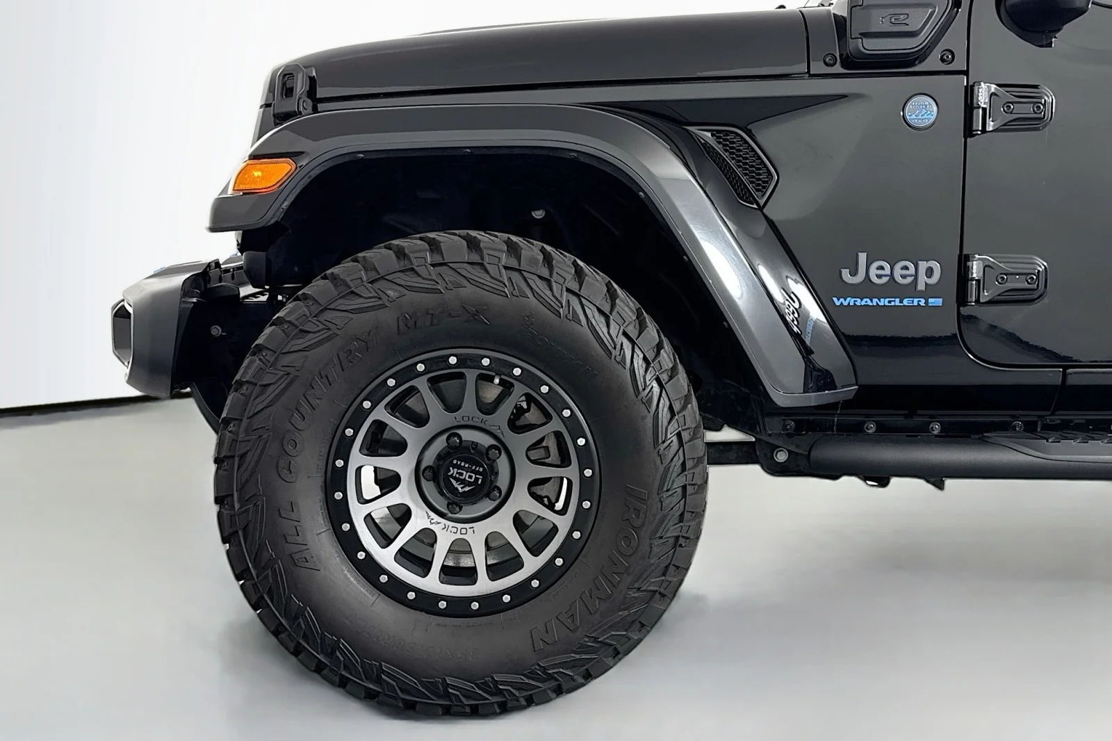 Used 2024 BLACK Jeep Sport S 4XE image 10