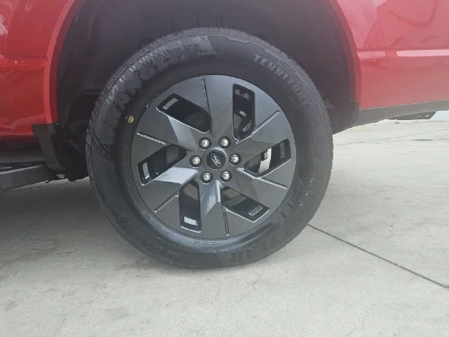 Used 2024 Red Ford Lariat image 31