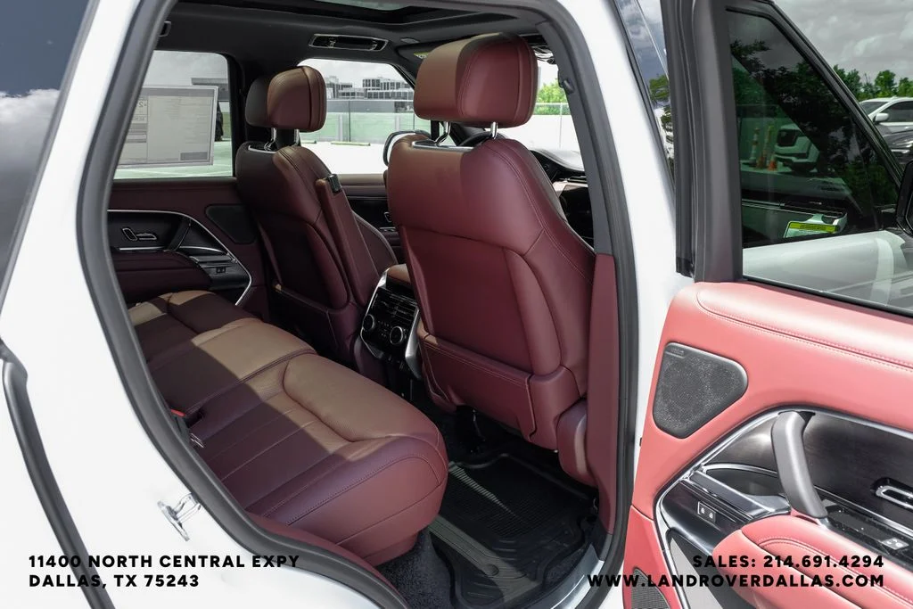 New 2026 Fuji White Land Rover SE image 43