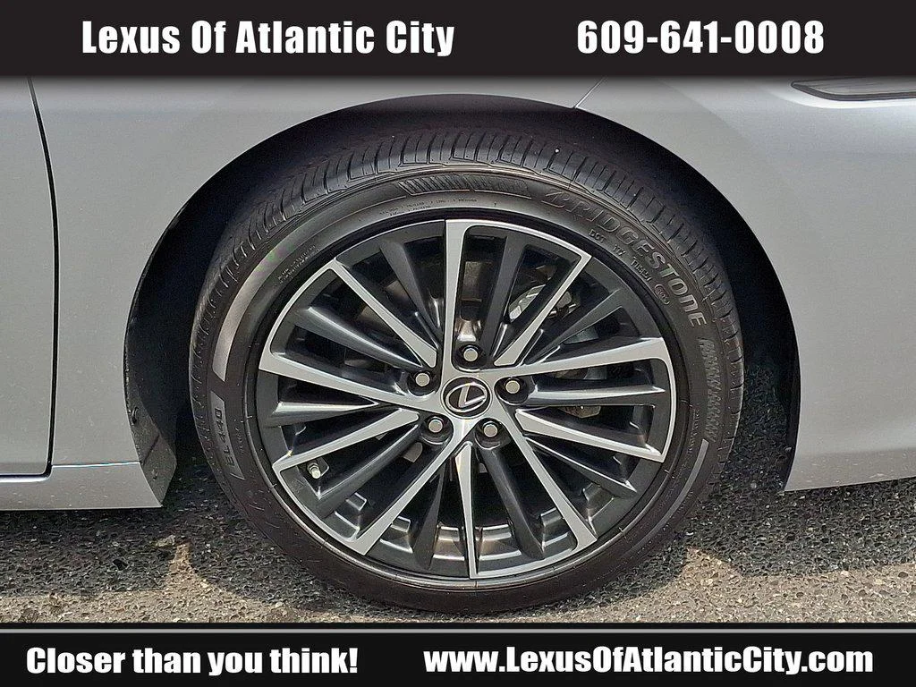 Certified Used 2025 Iridium Lexus ES 300h image 8