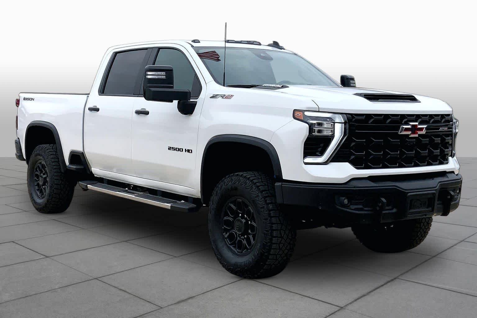 Used 2024 Summit White Chevrolet ZR2 image 3