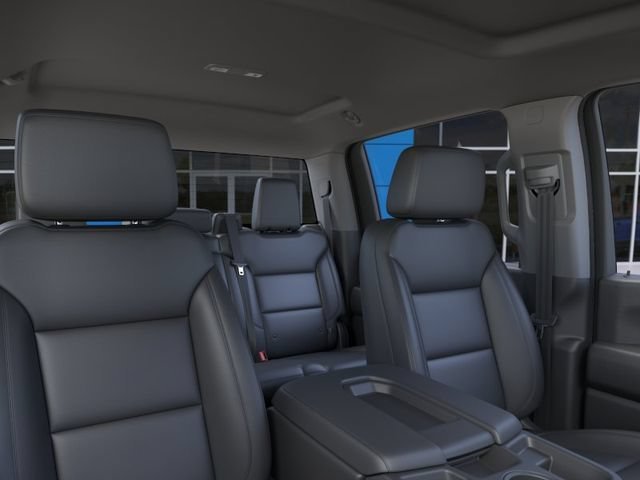 New 2026 Summit White Chevrolet WT image 24
