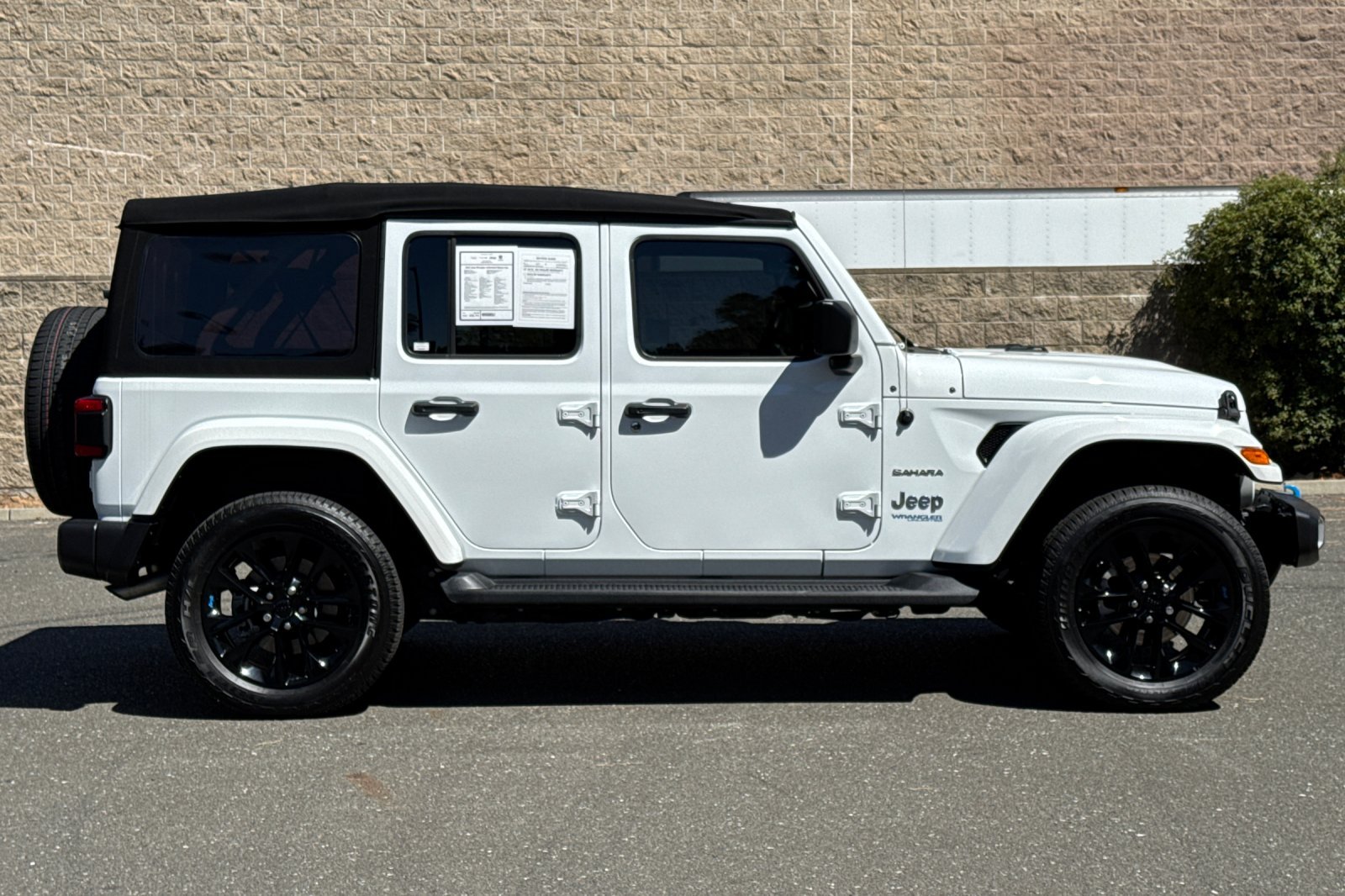 Used 2022 Jeep Wrangler Unlimited Sahara 4XE with VIN 1C4JJXP69NW218446 for sale in Newark, CA