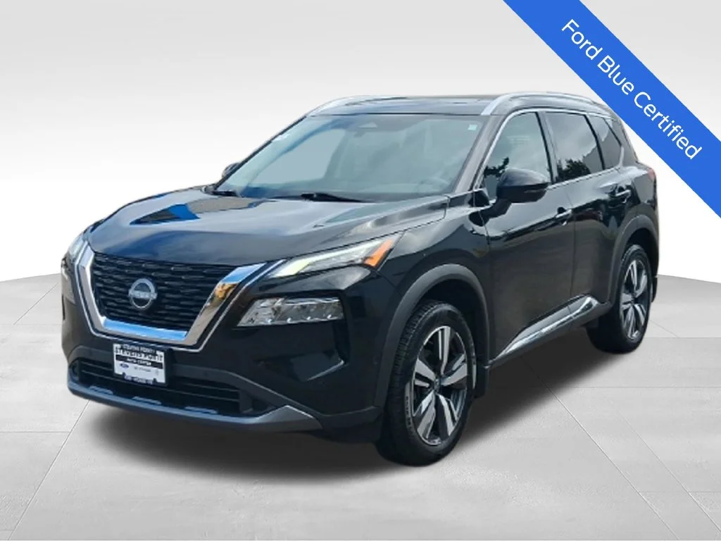 Used 2023 Super Black Nissan SL image 3