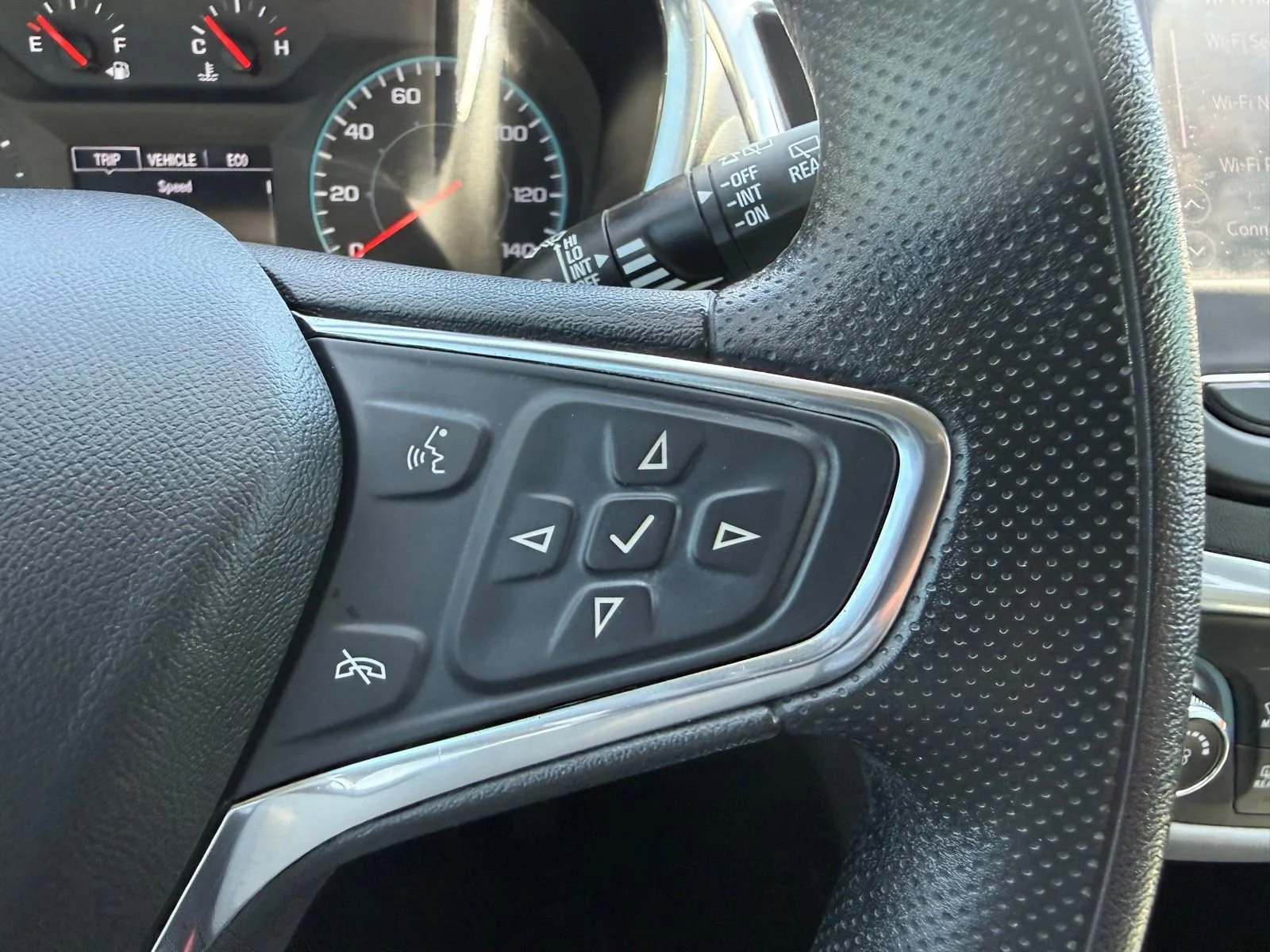 2021 Chevrolet Equinox LS - Photo 19