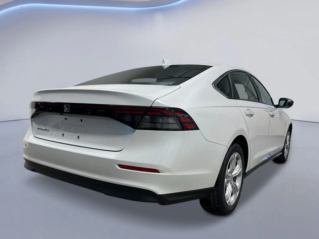 New 2026 Platinum White Pearl Honda LX 1.5T image 6