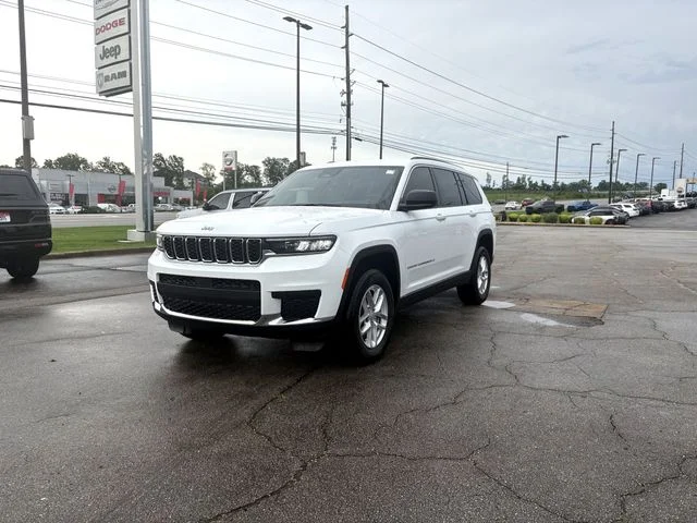 New 2026 Bright White Clear-Coat Exterior Paint Jeep Laredo image 5