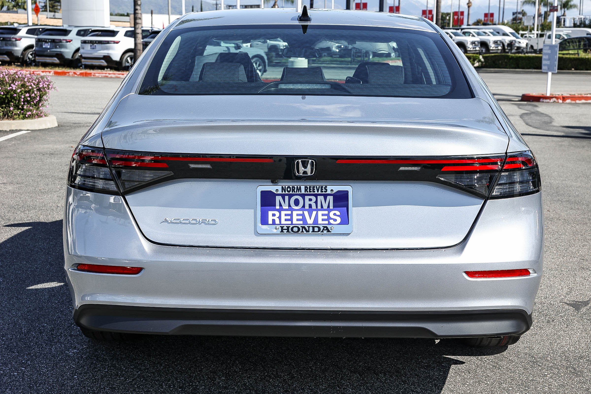 New 2026 Solar Silver Metallic Honda SE CVT image 5