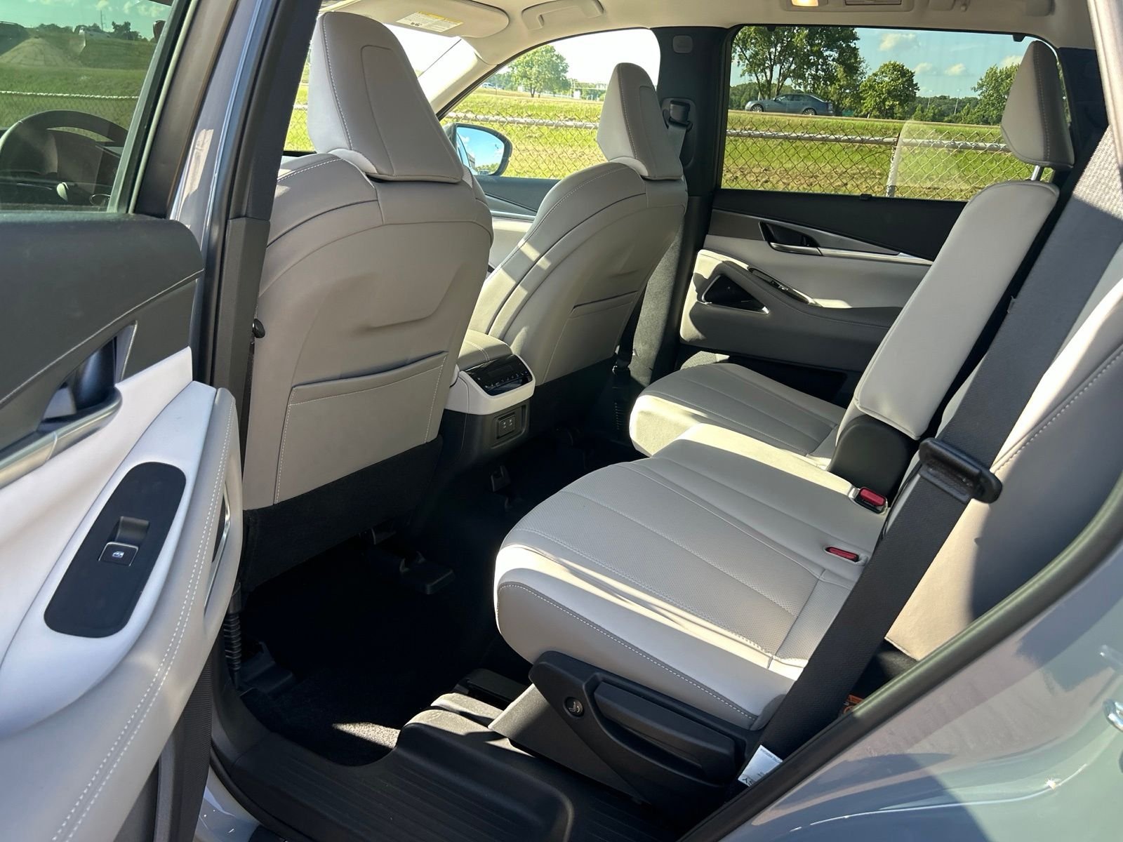Certified Used 2026 Gray INFINITI LUXE image 27