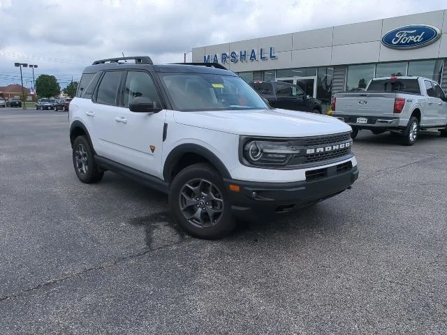 Used 2021 White Ford Badlands image 3