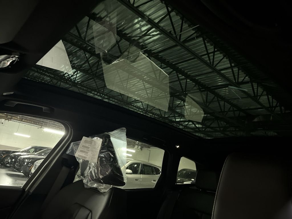 Used 2026 Alpine White BMW 30 xDrive image 22