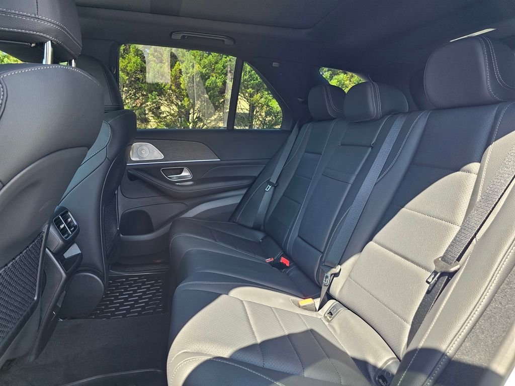 New 2026 MANUFAKTUR Moonlight White Magno Mercedes-Benz GLE 450 image 19