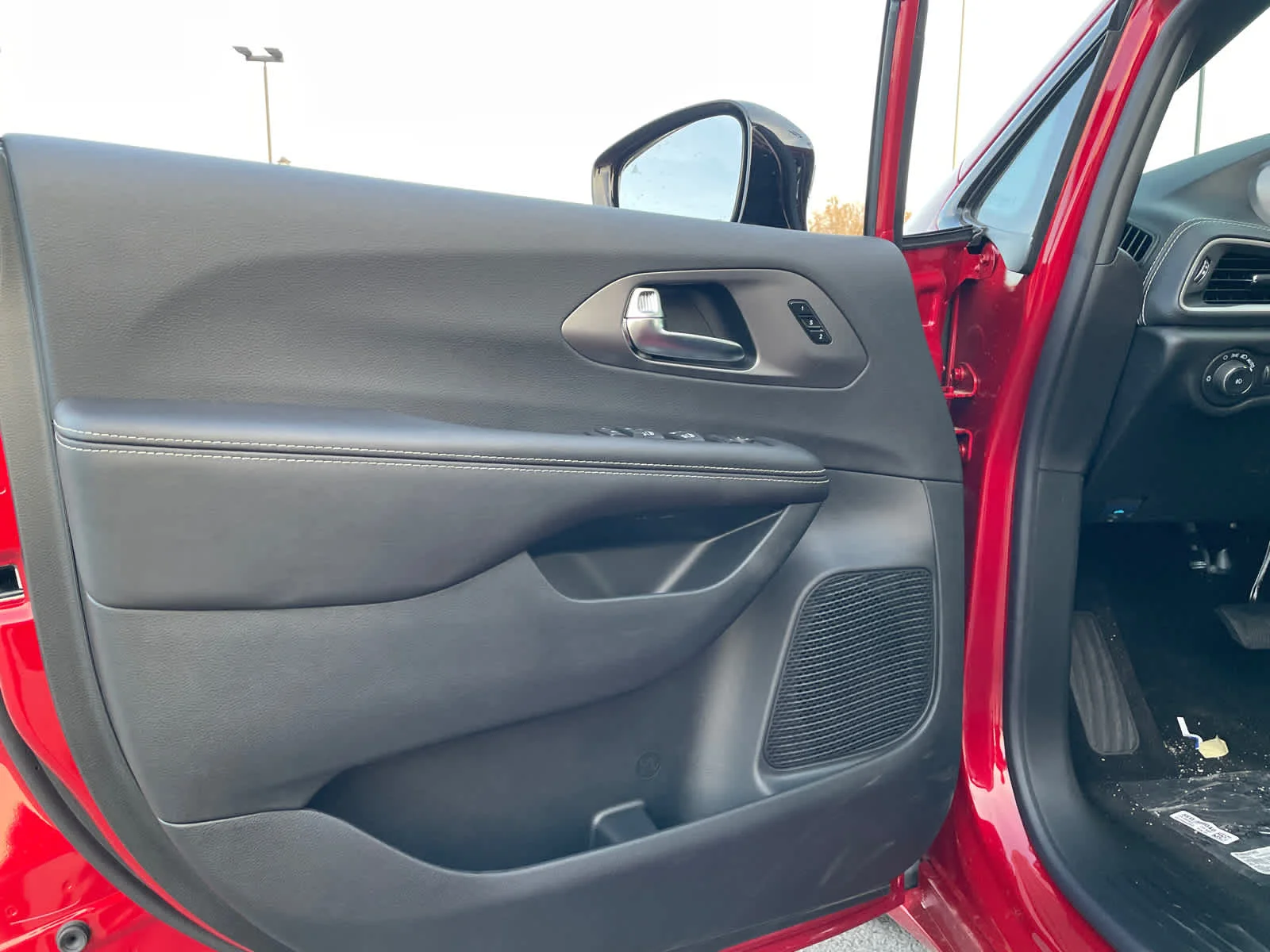 New 2026 Red Hot Pearl-Coat Exterior Paint Chrysler Select image 20