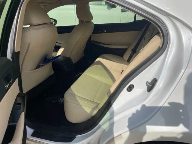 Used 2014  Lexus 250 image 12