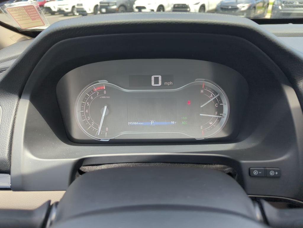 Used 2017  Honda Touring image 40