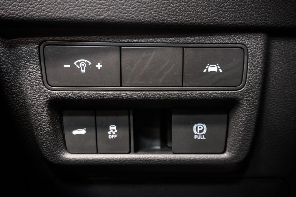 Used 2021 Gray Hyundai SEL Plus image 24