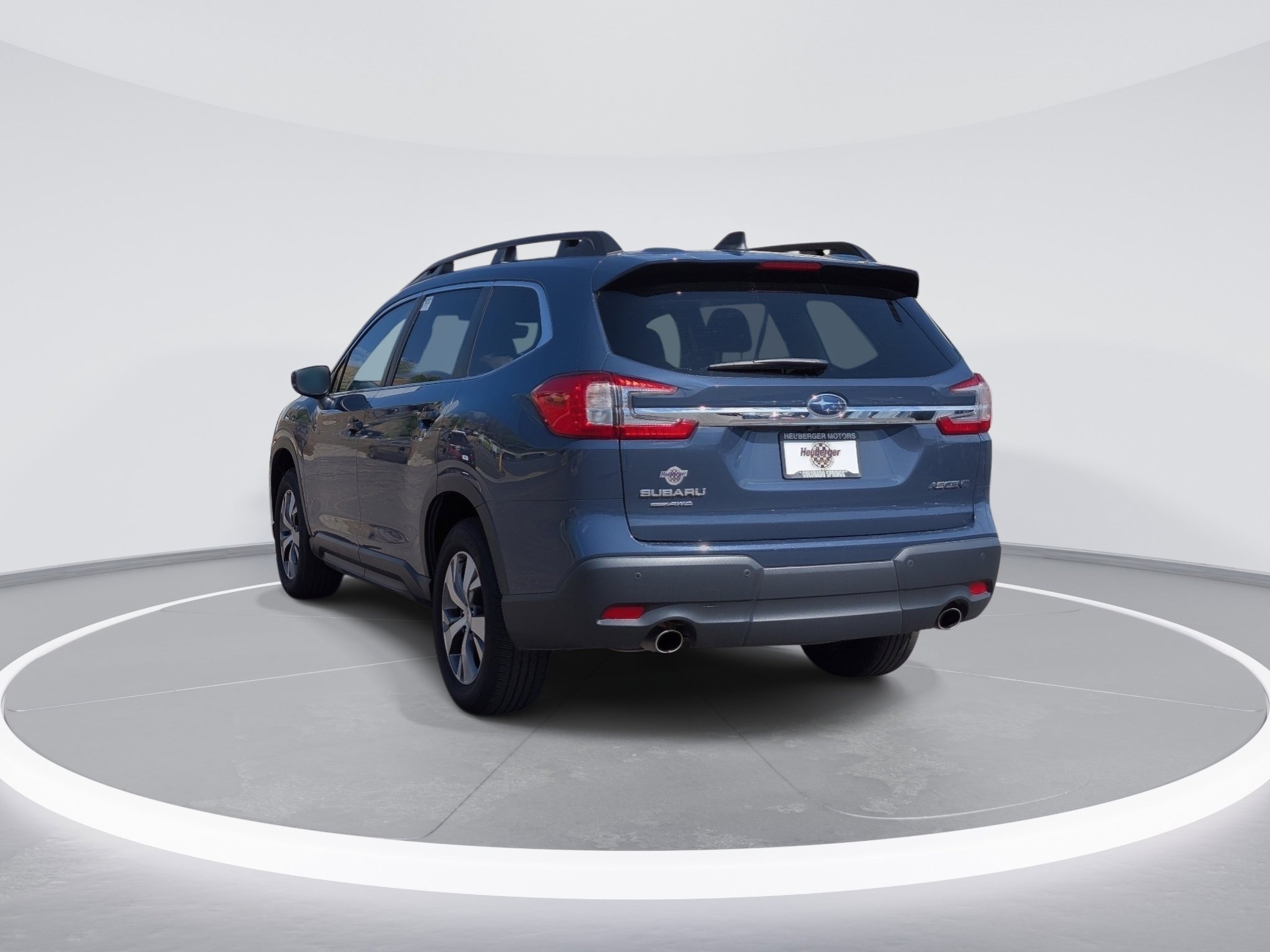 Used 2025 Cosmic Blue Pearl Subaru Premium image 5
