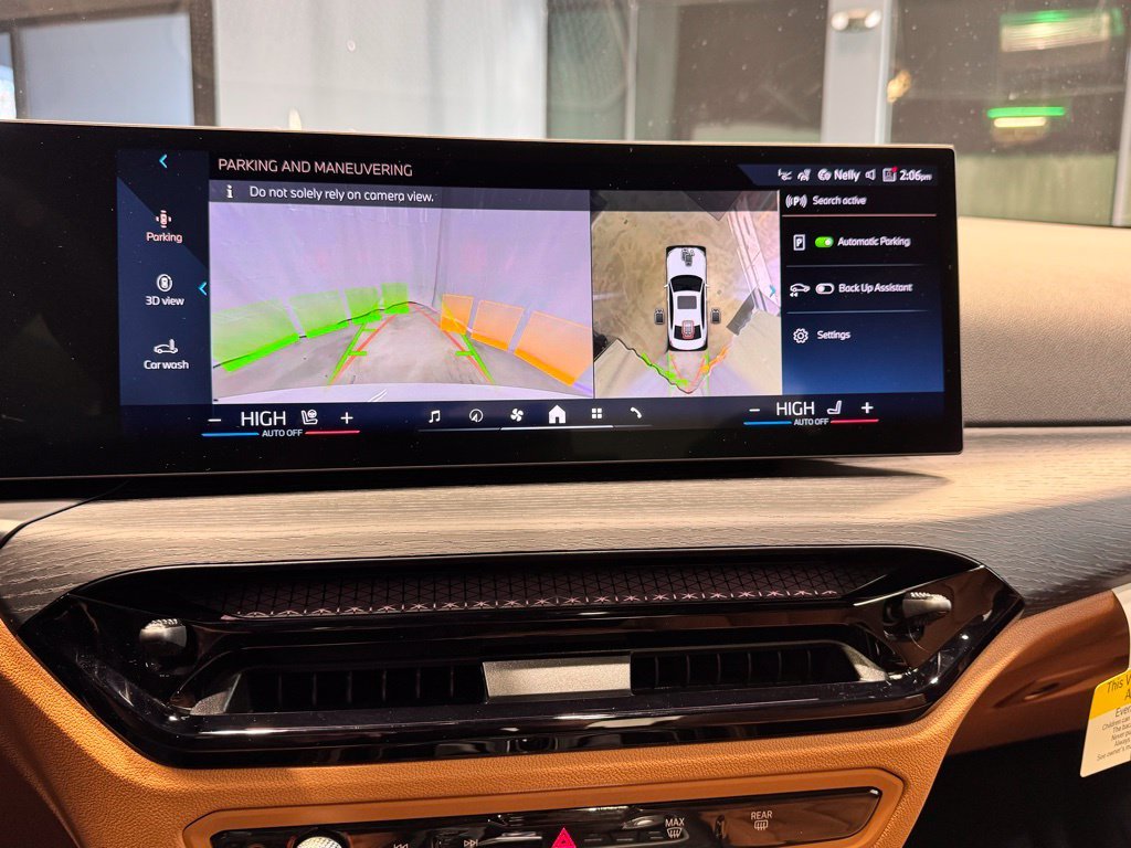 2026 BMW 3 Series 330i - Photo 7